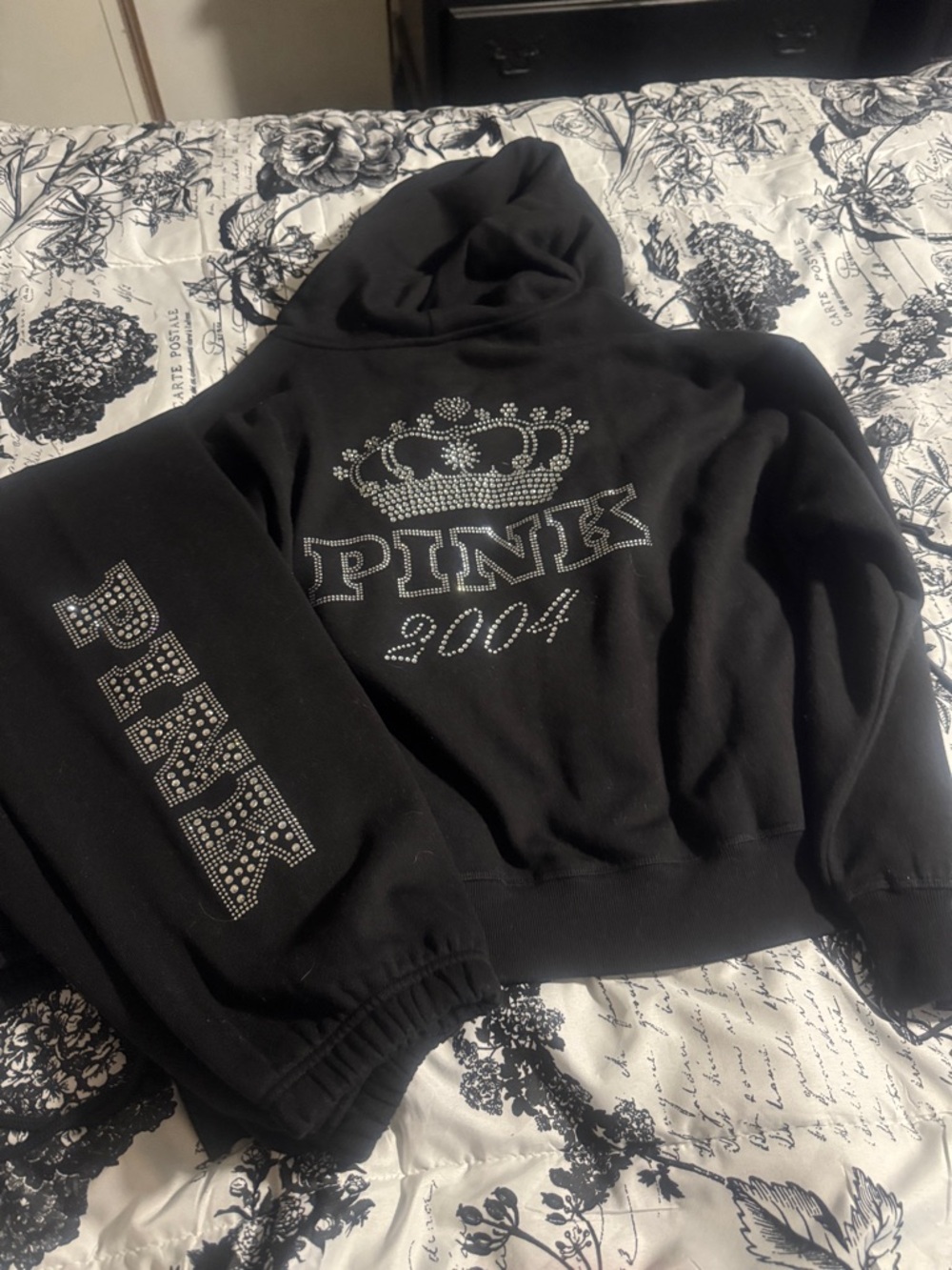 PINK Victoria's Secret limited edition Black Rhinestone Crown Hoodie nwt